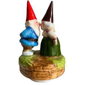 Vintage 1979 Gorham Kissing Gnomes Music Box Unieboek Japan Ceramic WORKS